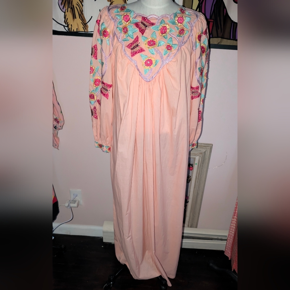 vintage embroidered butterfly MuMu Kaftan - Picture 12 of 12